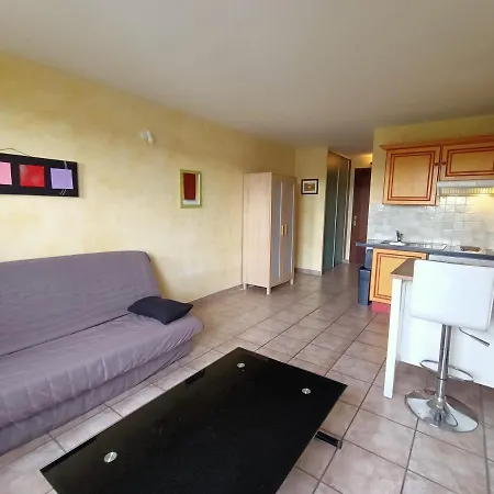 Les Du Apartment *