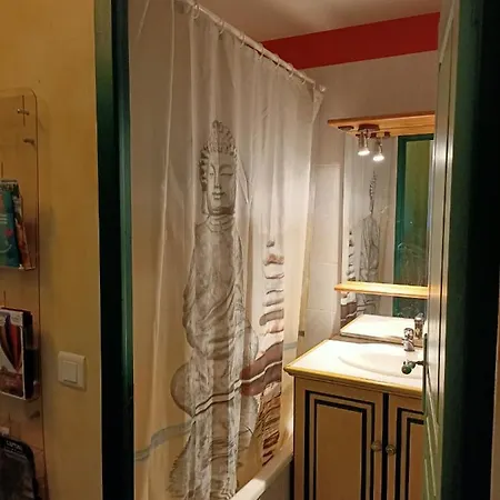 Les Du Apartment *